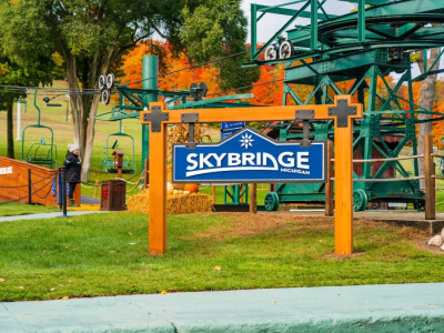 62f17d6ecc149f5a9c0229ff32e15551_boynemountainskybridgepm